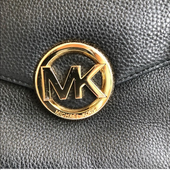 Michael Kors mid size black bag - Picture 2 of 13